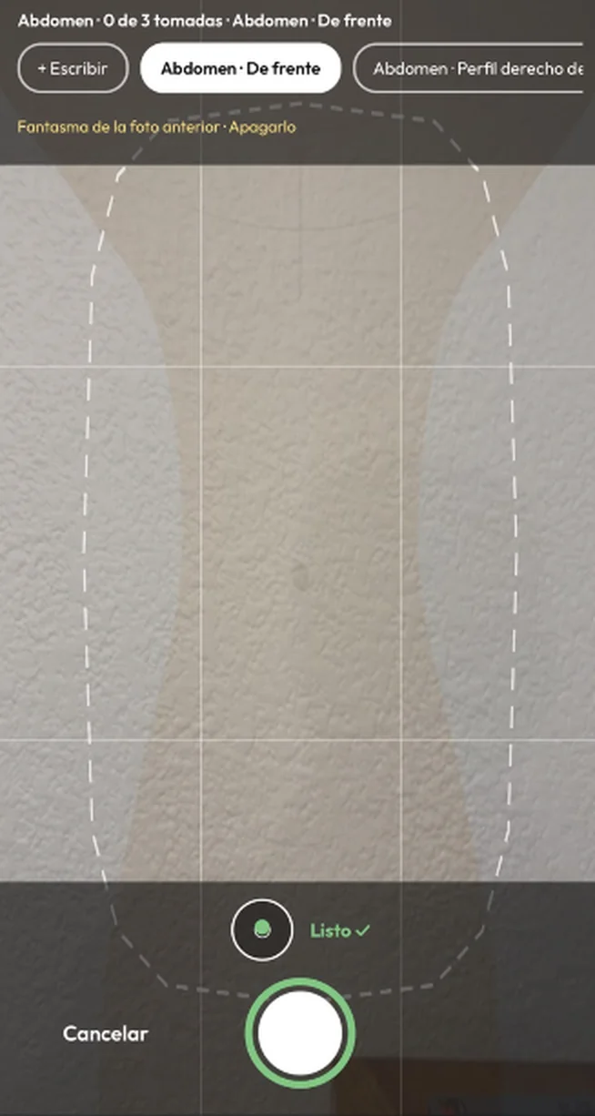 Cámara de NIDI App en el teléfono: la zona Abdomen, la silueta guía, la cuadrícula y el nivel en «Listo».